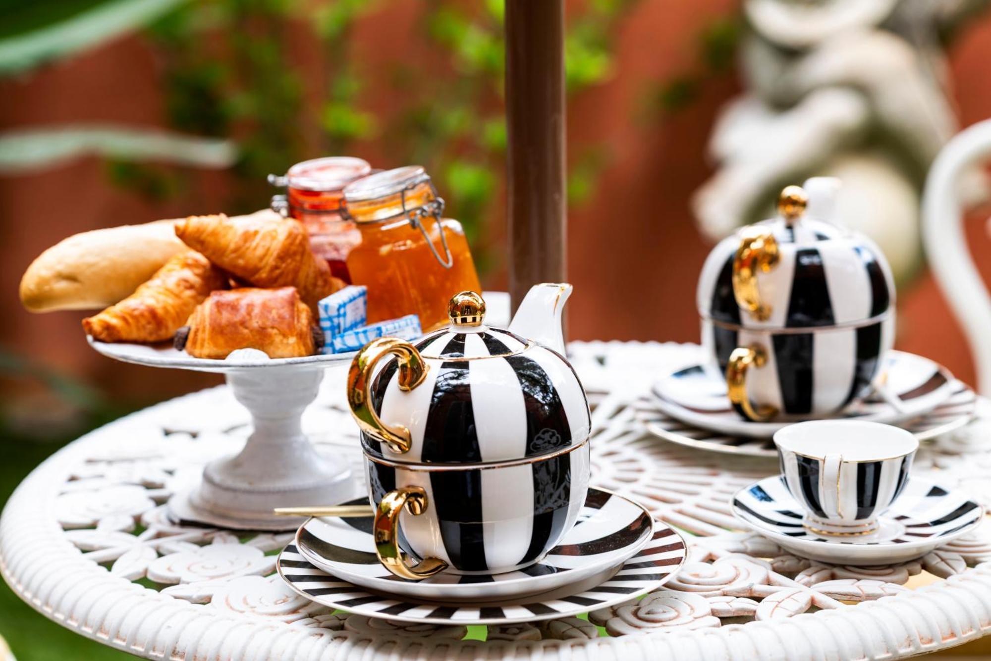 La Bravade Luxe Et Serenite Au Coeur De Saint-Tropez Suites Spacieuses Avec Jardin Enchanteur エクステリア 写真